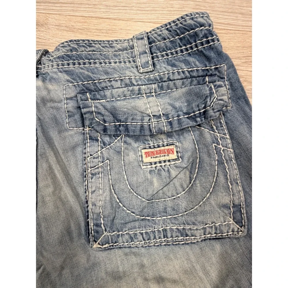 True Religion Isaac Mens Cargo Shorts Size 33 Blue Denim Contrast Stitch Frayed